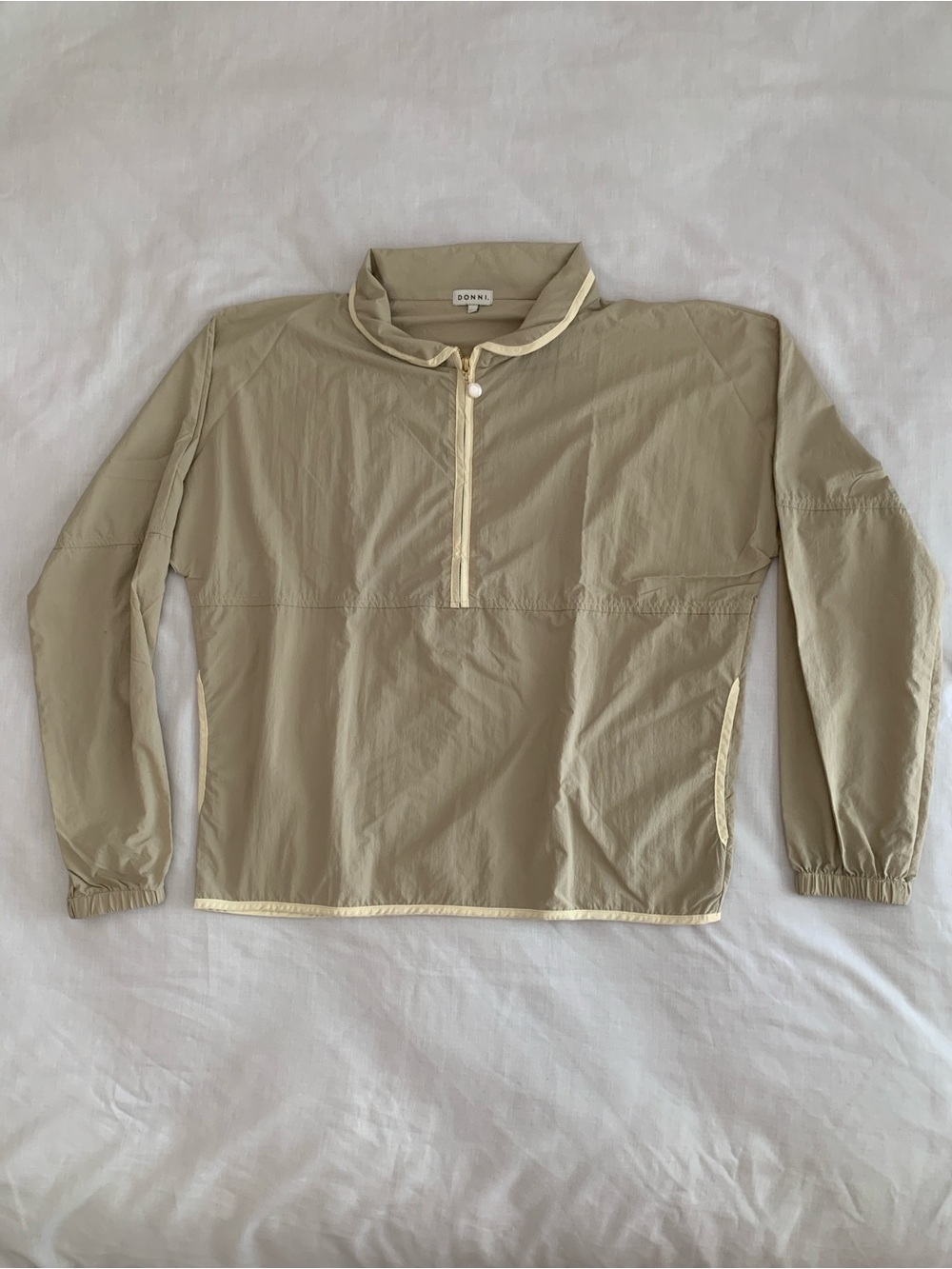 DONNI Nylon 1/2 Zip Pullover Windbreaker Jacket Stone Beige Cream Trim XS EUC